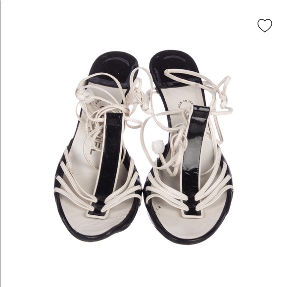 Chanel heels - Picture 3 of 6